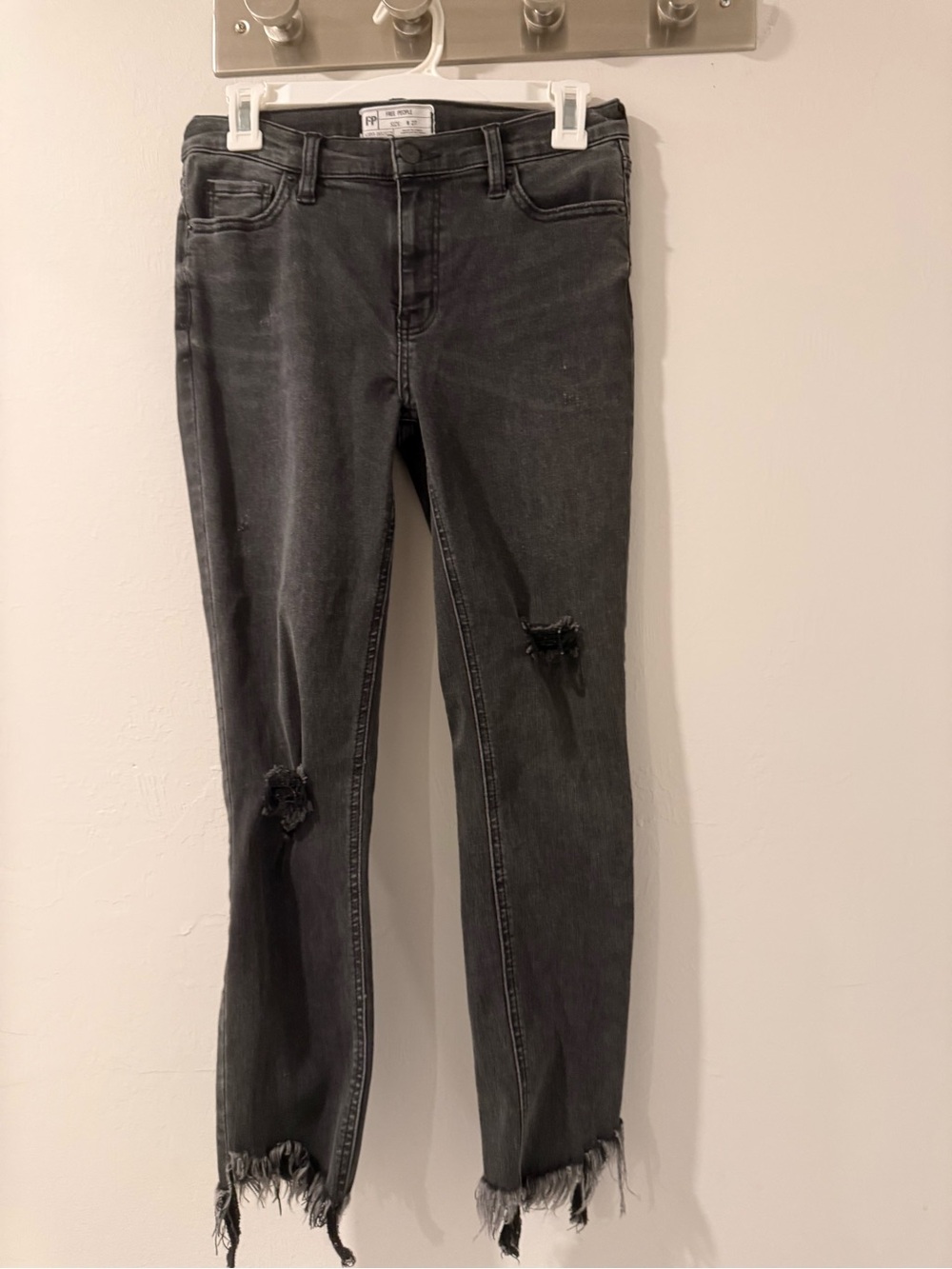 Free People Women's Black Distressed Skinny Jeans